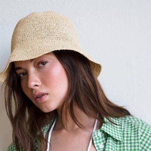 Aritzia Truly Bucket Hat